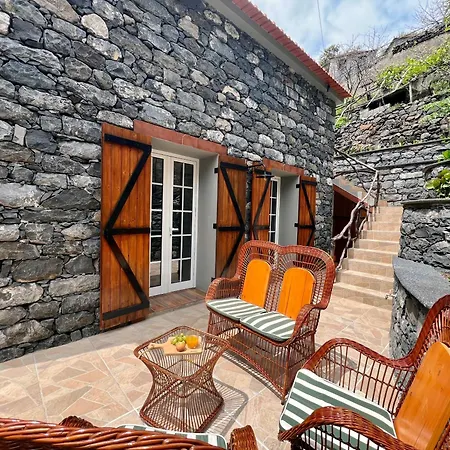 Stonewood Valley By Lovelystay