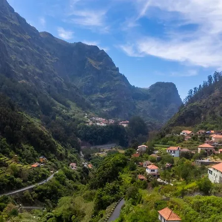 Nyaraló Stonewood Valley By Lovelystay Curral das Freiras